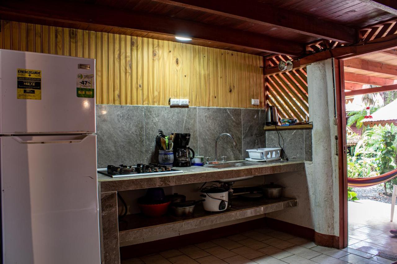Chalet Y Cabinas Hibiscus Кахуита Екстериор снимка