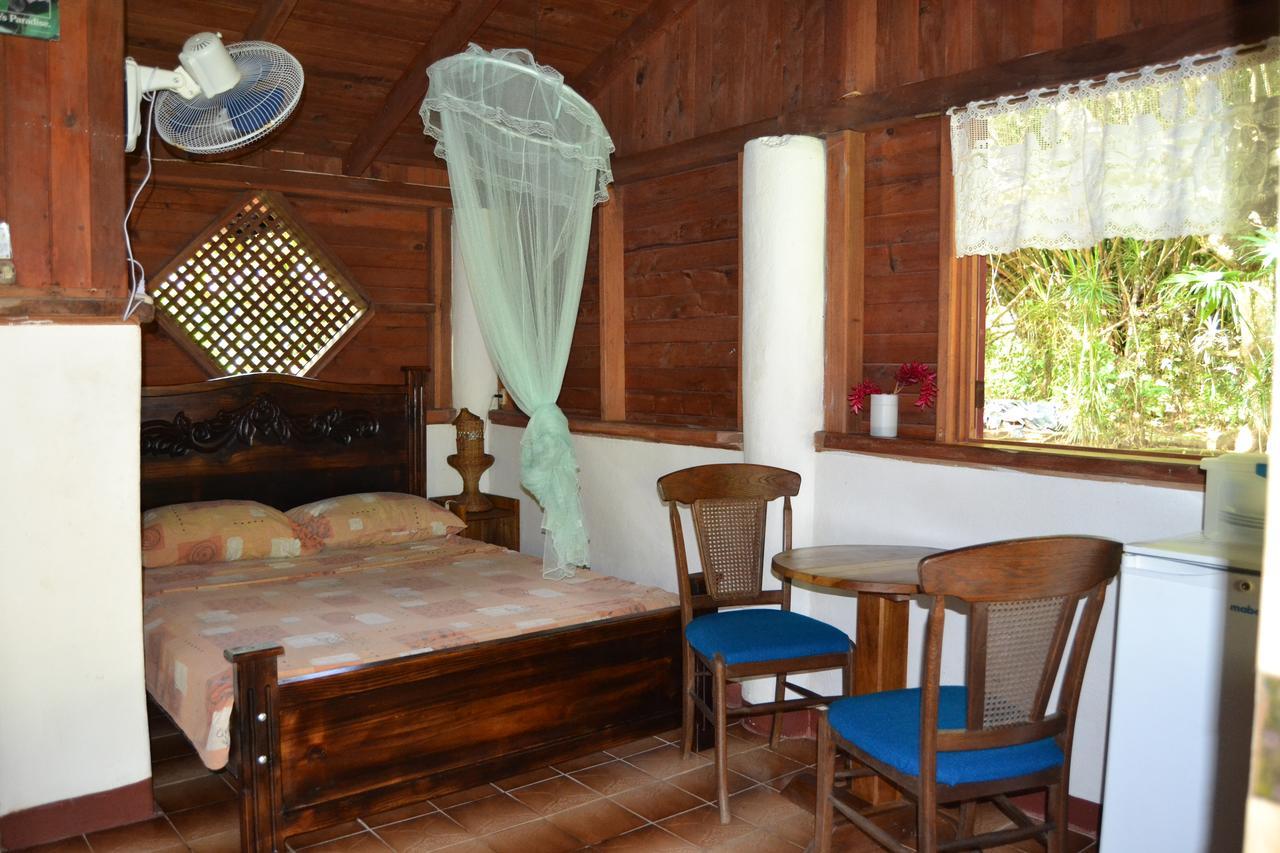 Chalet Y Cabinas Hibiscus Кахуита Екстериор снимка