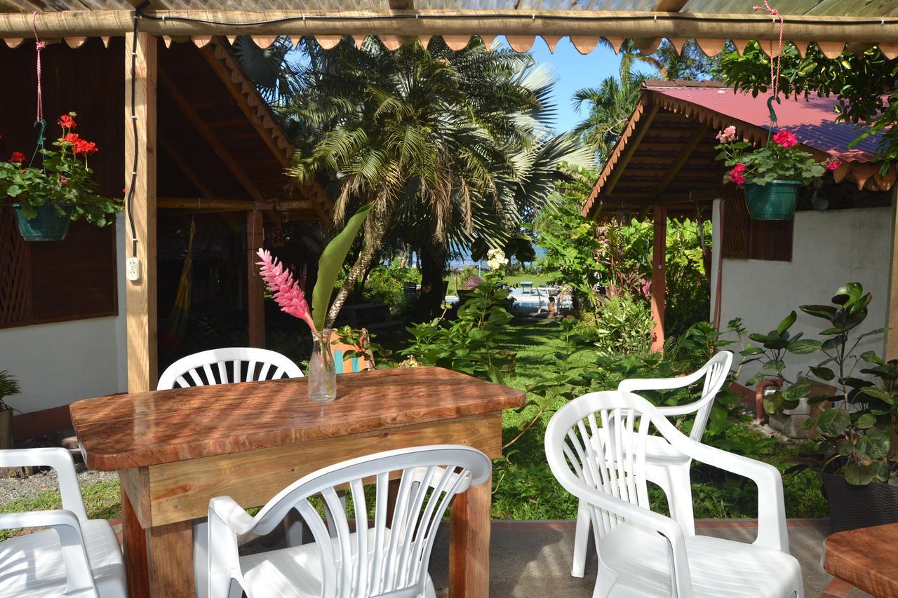 Chalet Y Cabinas Hibiscus Кахуита Екстериор снимка