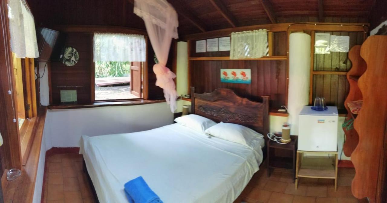 Chalet Y Cabinas Hibiscus Кахуита Екстериор снимка
