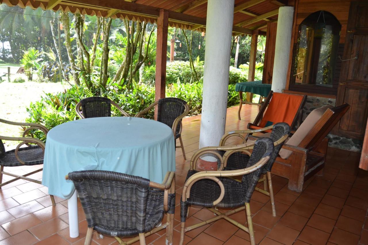 Chalet Y Cabinas Hibiscus Кахуита Екстериор снимка